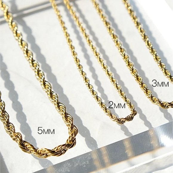 New Classic 14kt Gold Dainty Rope Necklace - Picture 2 of 2